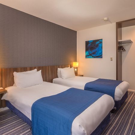 Holiday Inn Express Preston South By Ihg מראה חיצוני תמונה