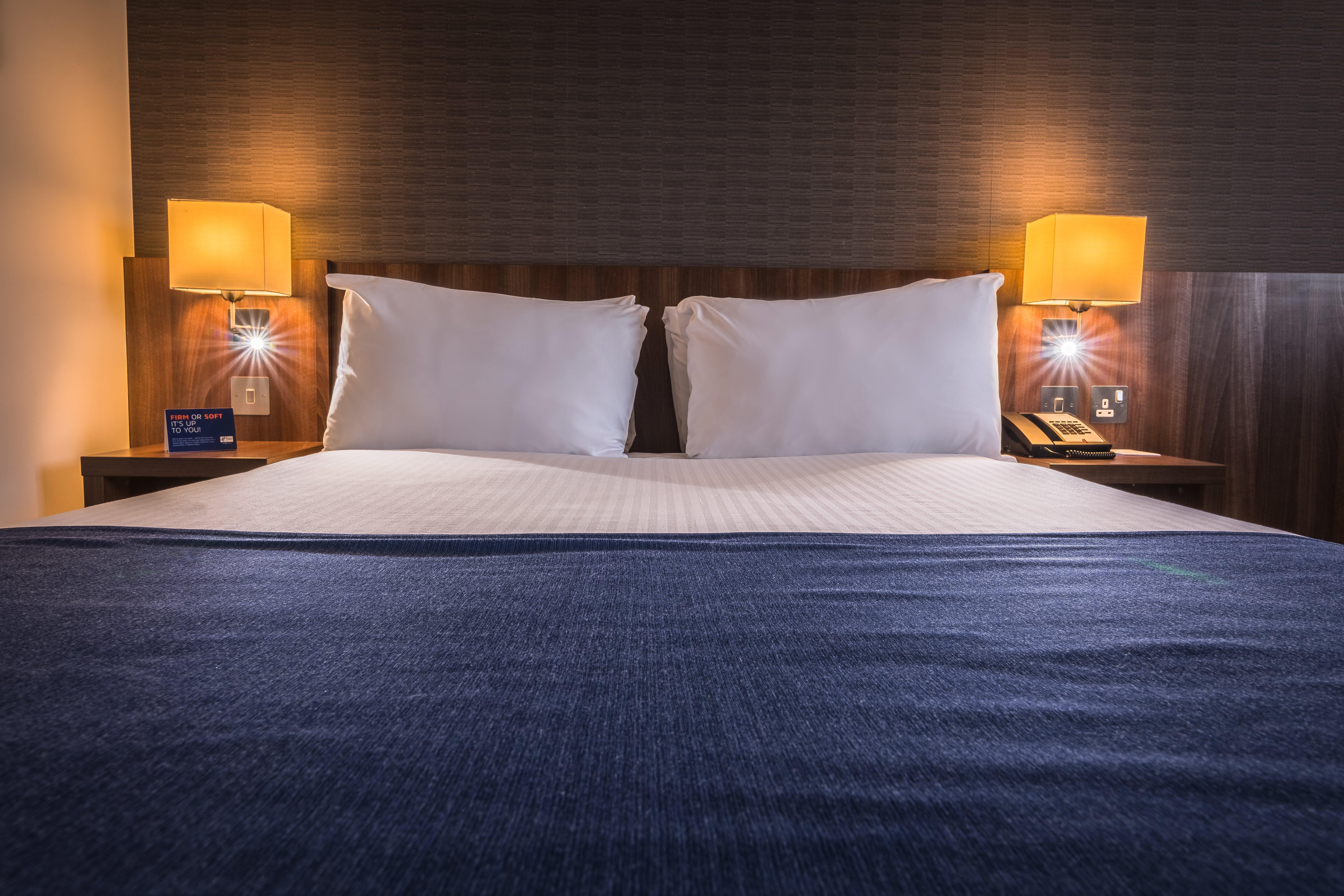 Holiday Inn Express Preston South By Ihg מראה חיצוני תמונה