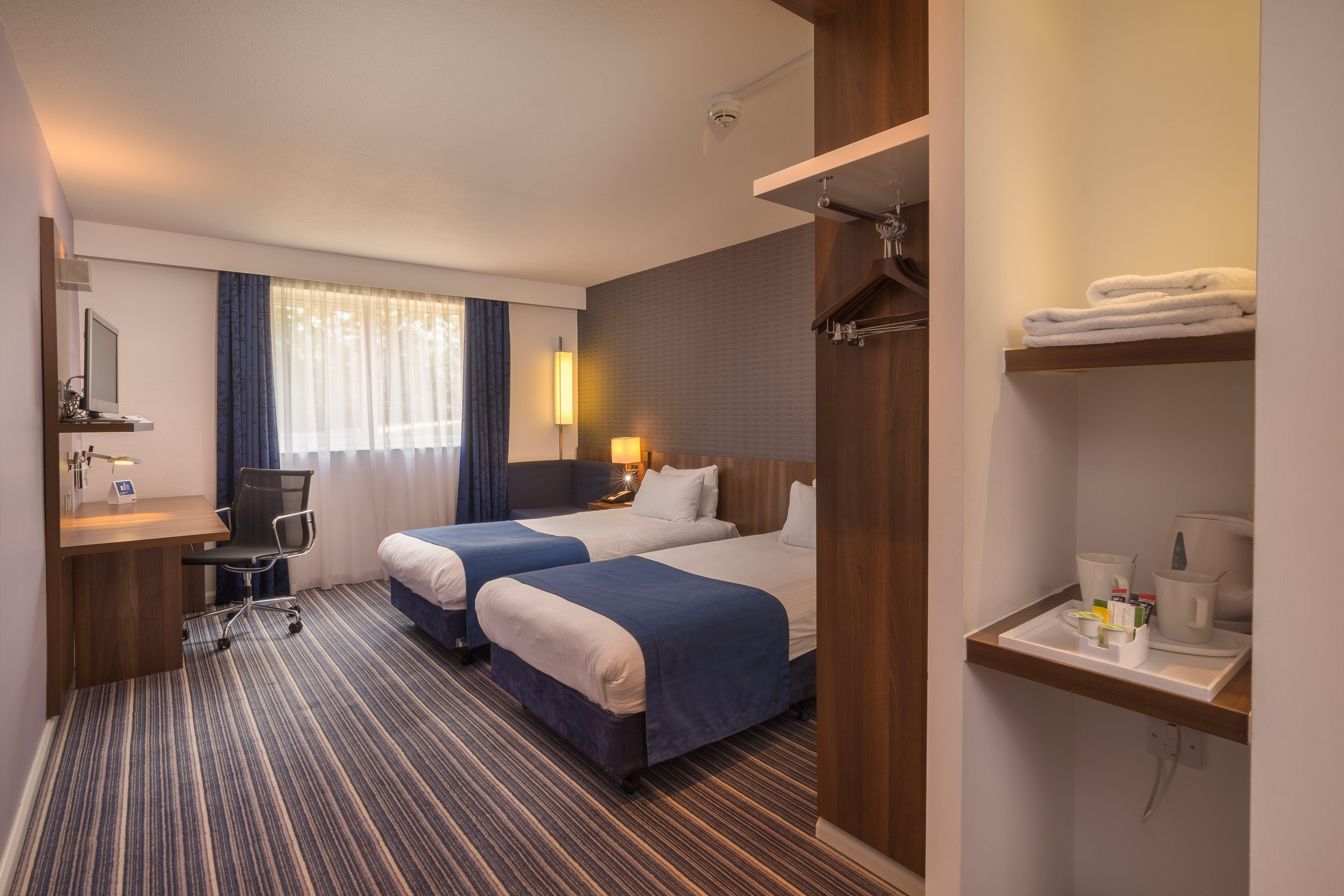 Holiday Inn Express Preston South By Ihg מראה חיצוני תמונה