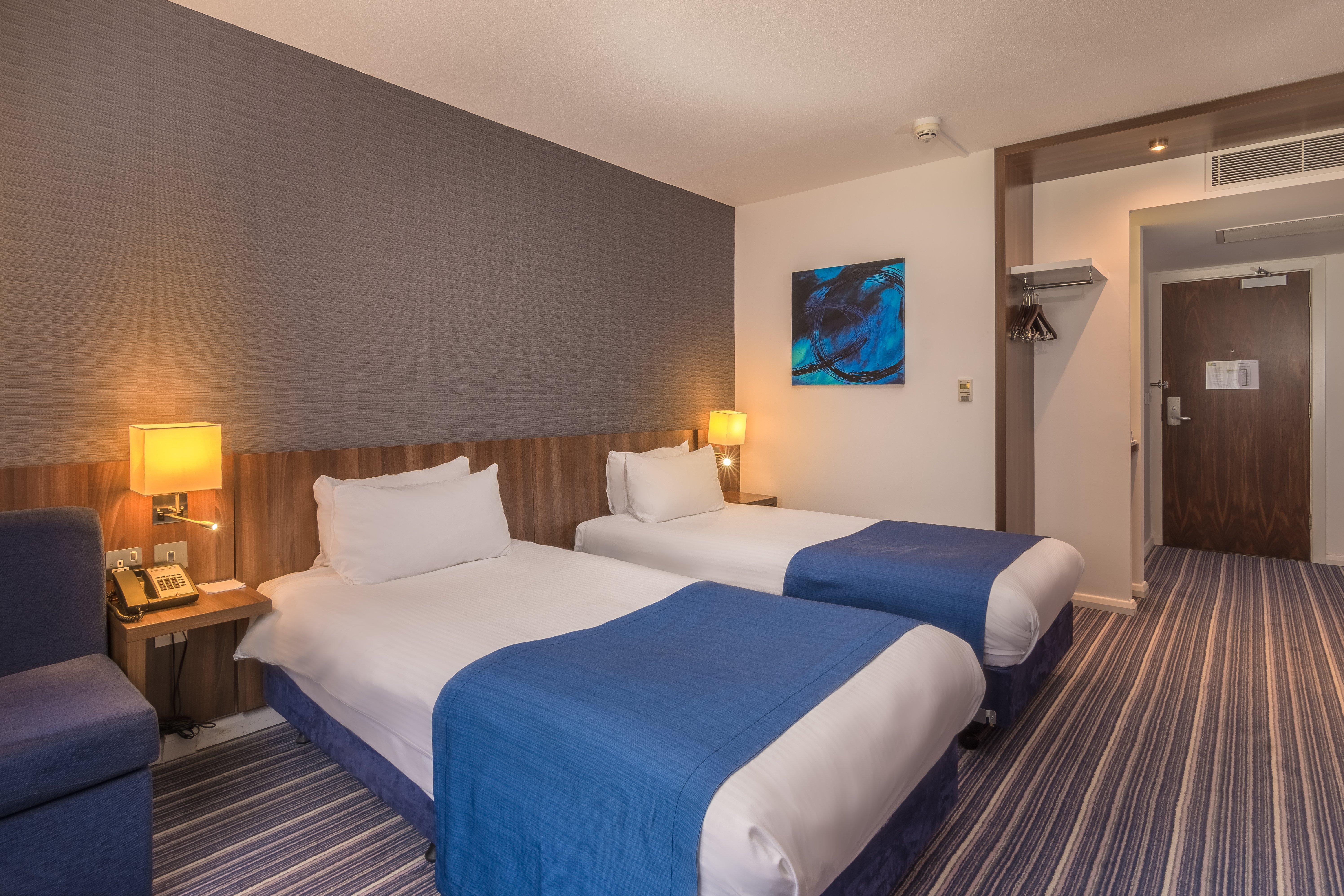Holiday Inn Express Preston South By Ihg מראה חיצוני תמונה