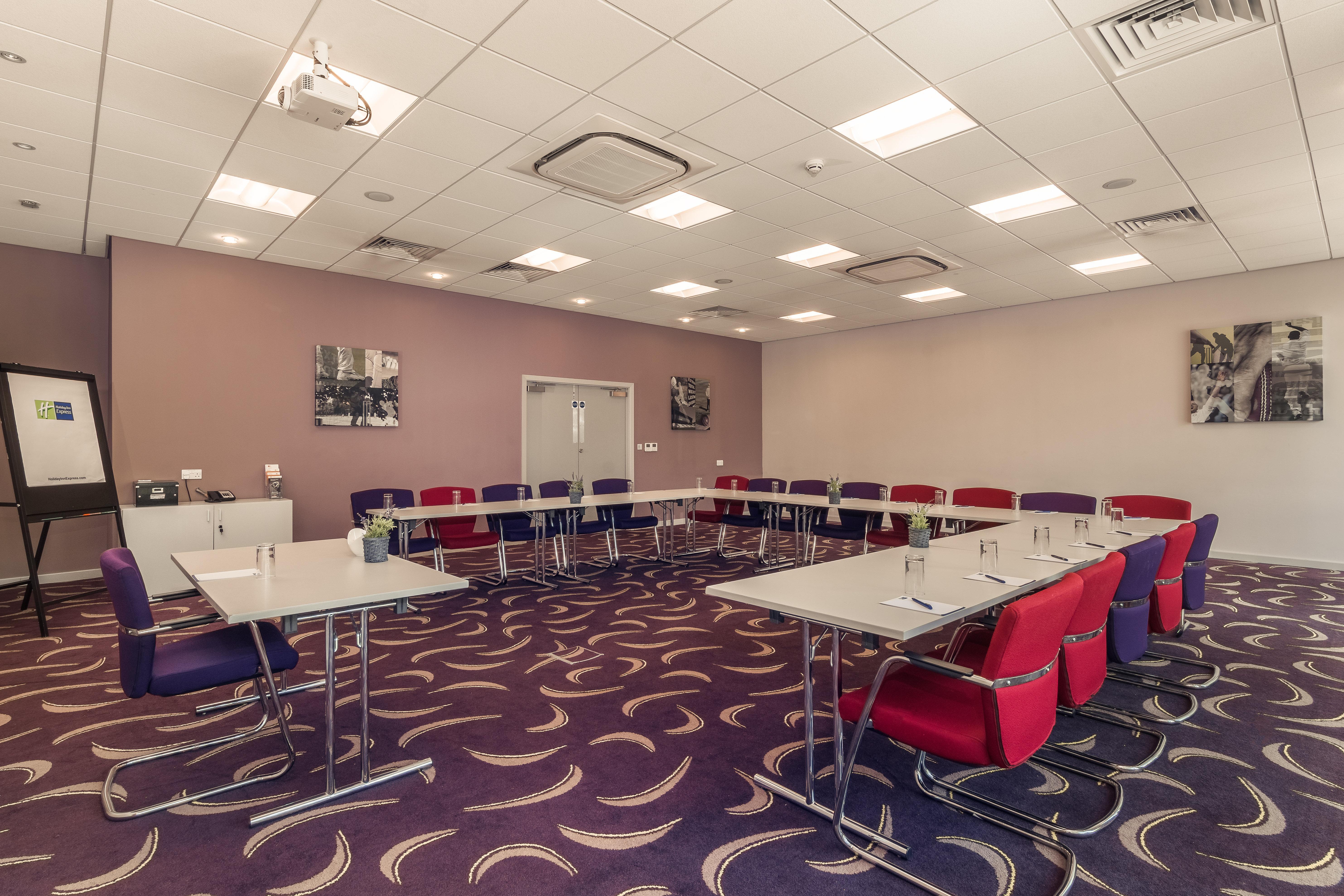 Holiday Inn Express Preston South By Ihg מראה חיצוני תמונה