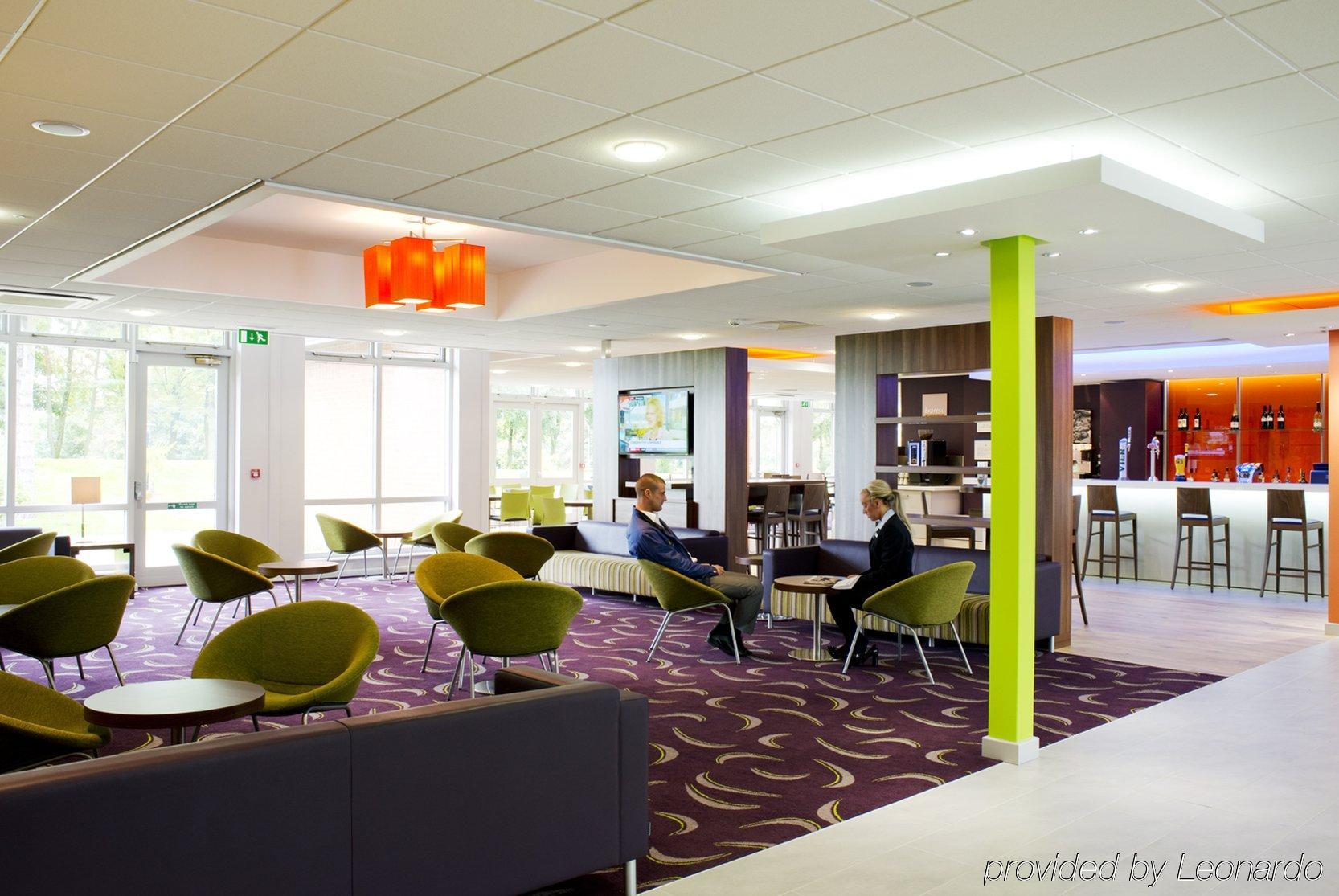 Holiday Inn Express Preston South By Ihg מראה חיצוני תמונה