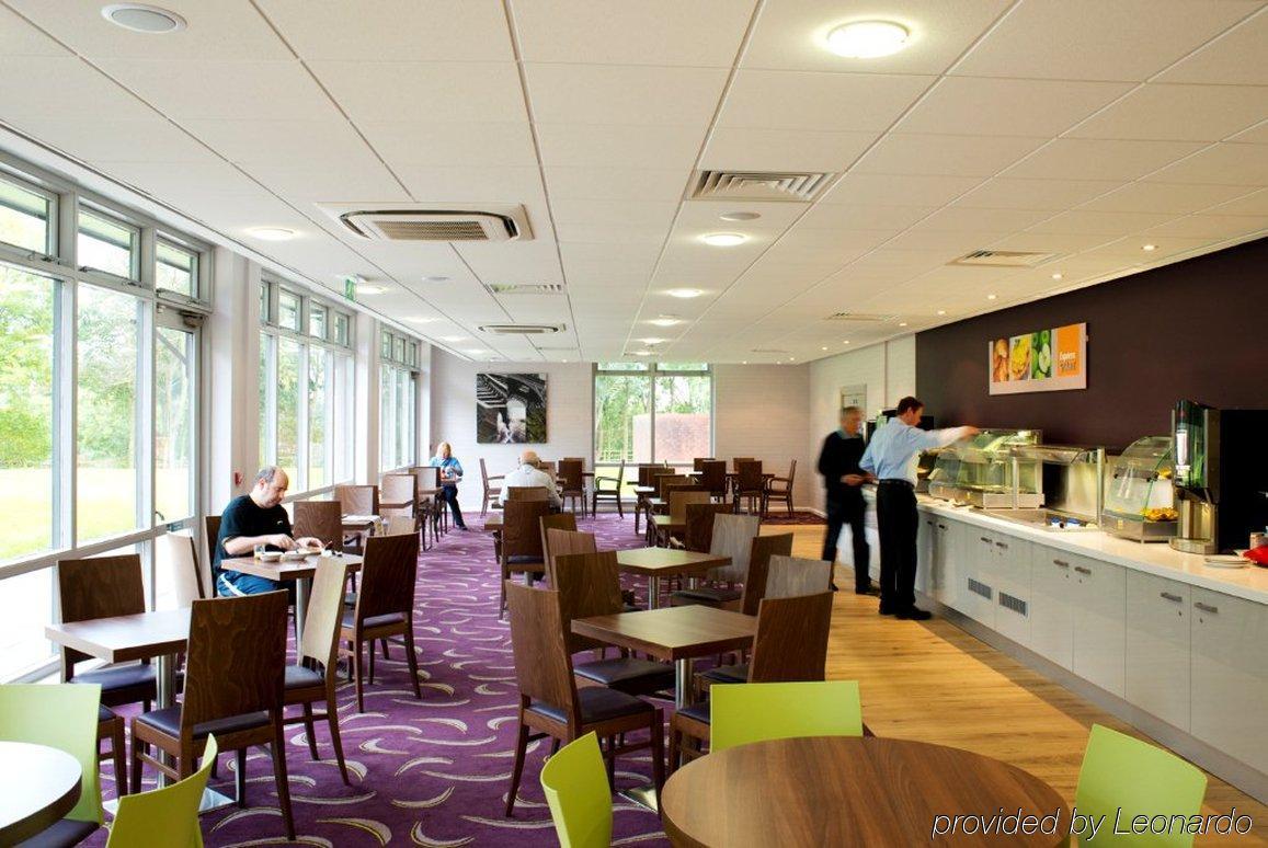 Holiday Inn Express Preston South By Ihg מראה חיצוני תמונה