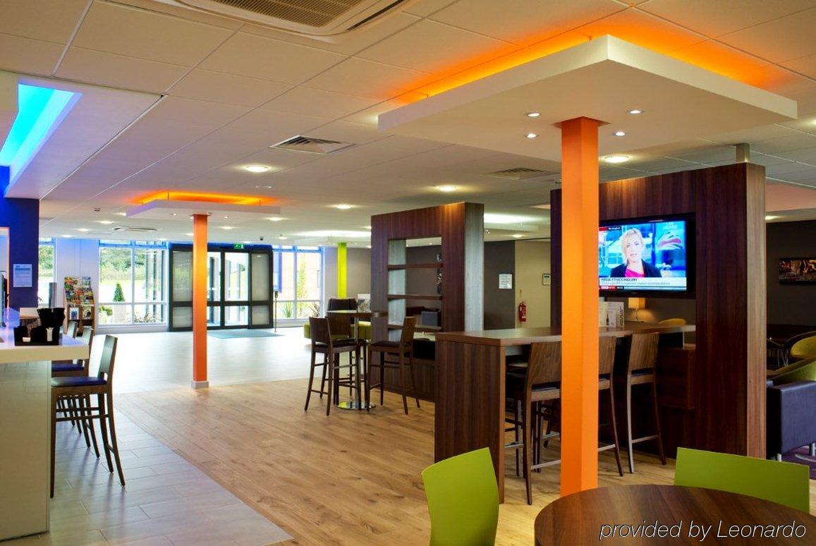 Holiday Inn Express Preston South By Ihg מראה חיצוני תמונה