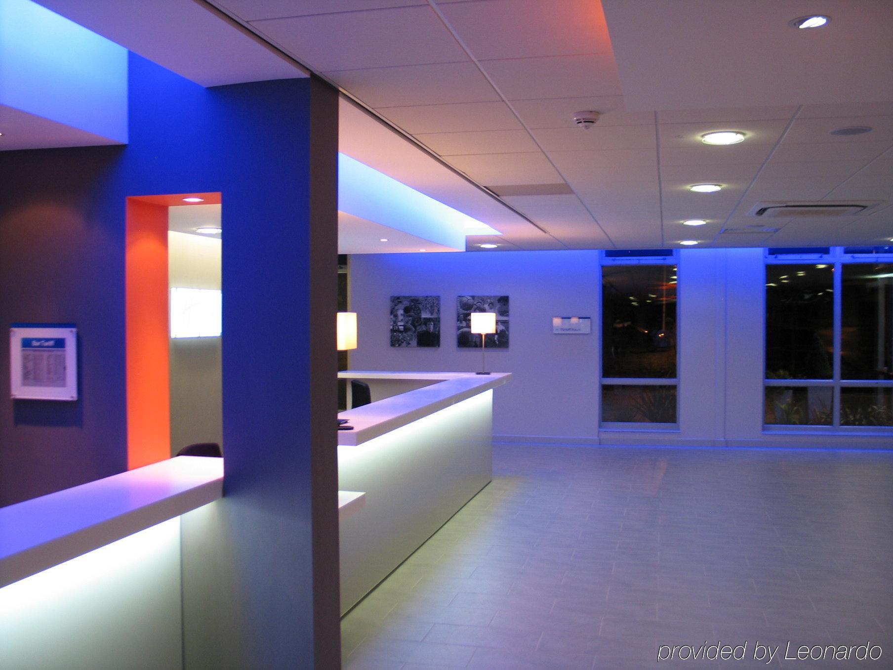 Holiday Inn Express Preston South By Ihg מראה חיצוני תמונה
