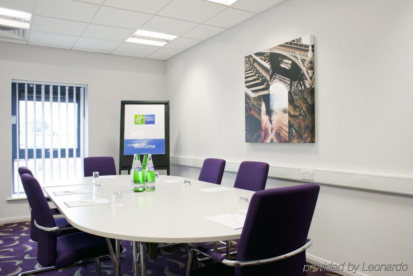 Holiday Inn Express Preston South By Ihg מראה חיצוני תמונה
